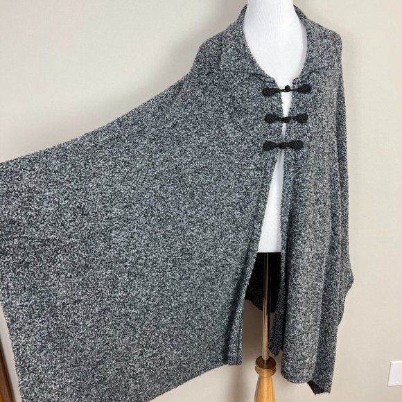 VON SAKEN Poncho Sweater Womens One Size Gray Wool Blend Knit Toggle Longline - Picture 3 of 13